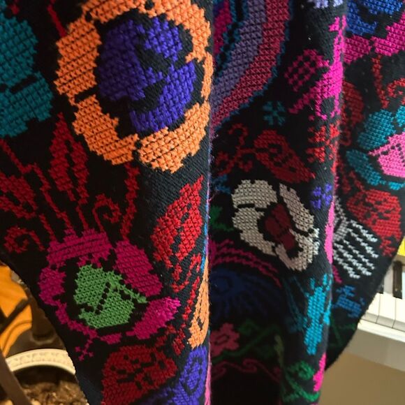 Vintage Mexican Huipil Tunic Poncho Embroidered Handmade Handwoven Birds Peacock - Picture 4 of 13